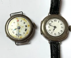 Tradera Två antika damarmbandsuur i silver 925> Armbåndsure
