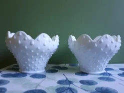 Store Två st äldre vita skålar knoppskålar Brugs- & Pyntegenstande