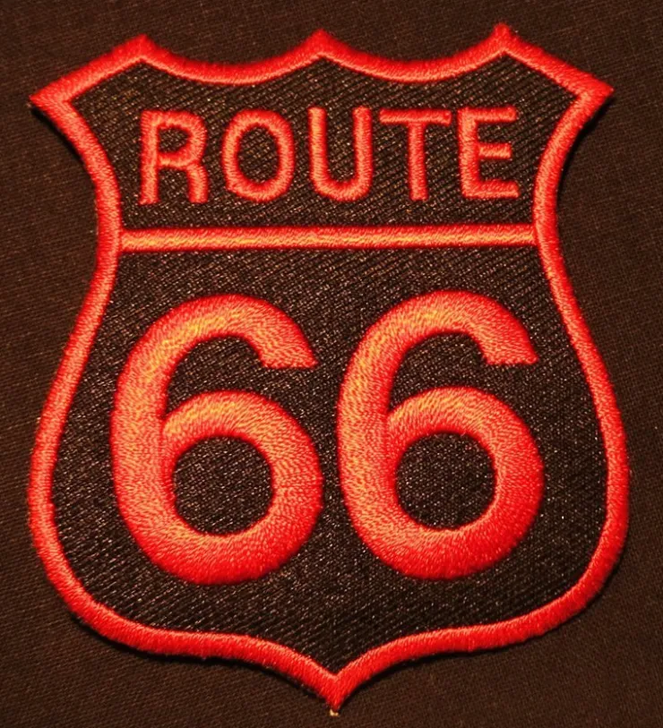 Best Tygmärke - Route 66 röd - PRESENT!! Stofmærker & Pins