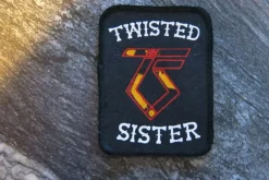 Shop Tygmärke TWISTED SISTER, 10 x 7,5 cm Stofmærker & Pins