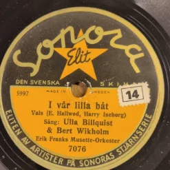 Tradera Ulla Billquist - I Vår Lilla Båt / Under Det Gamla Äppelträdet 78a VG+| Grammofonplader