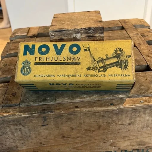 Tradera UNDERBAR GAMMAL NOVO HUSQVARNA FRIHJULSNAV KARTONG ASK> Cykel
