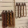 New Varuparti 35st halsband i trä utrop 1kr Varepartier