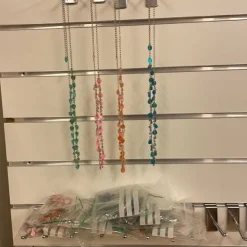 Shop Varuparti 55st paljett halsband Varepartier