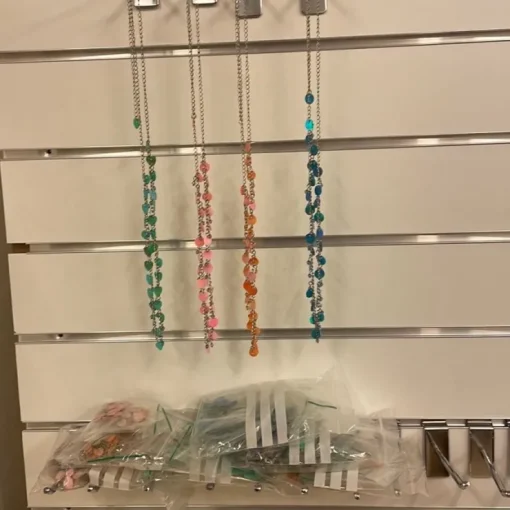 Shop Varuparti 55st paljett halsband Varepartier