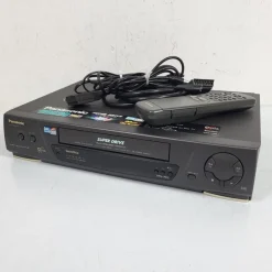 Tradera VHS-spelare med kontroll - Videobandspelare - Bandspelare - Panasonic| Dvd-, Video- & Blu-ray Afspillere