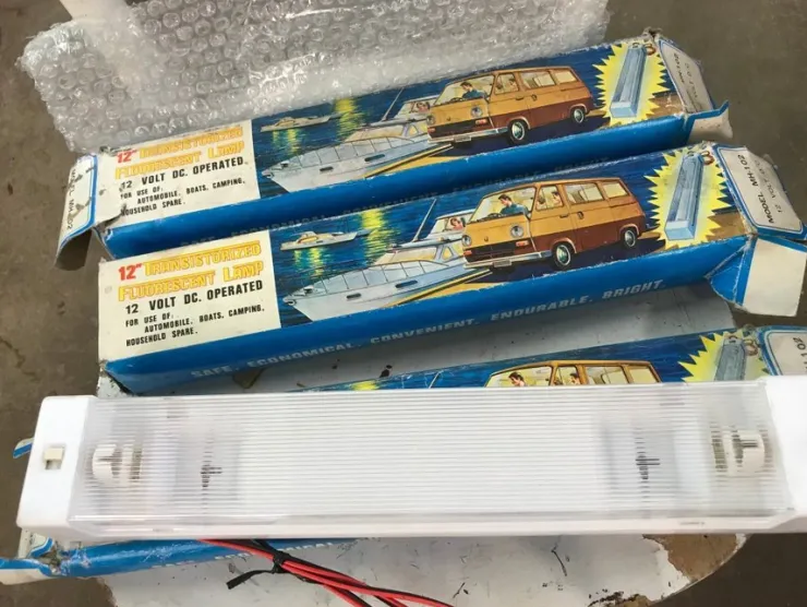 Tradera Vintage 12 Volt DC-drivna fluorescerande lampor| Andet Køretøjsrelateret