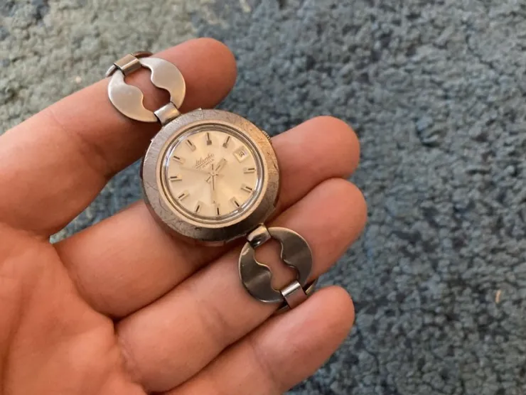 Tradera Vintage armbandsur Atlantic dam> Armbåndsure