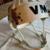 Tradera Vintage Jofa VM hockeyhjälm med coola dekaler> Hockey & Skøjter