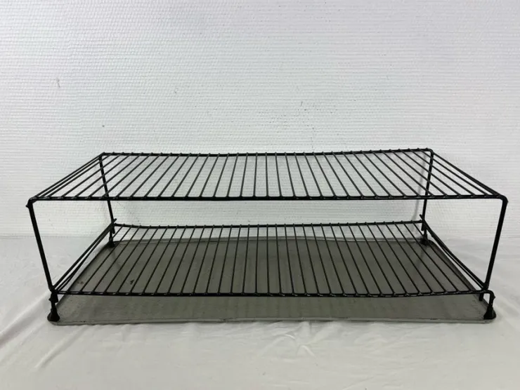 Tradera Vintage skohylla med botten| Møbler