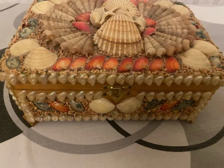 Tradera Vintage smyckeskrin klädd med snäckor> Smykketilbehør