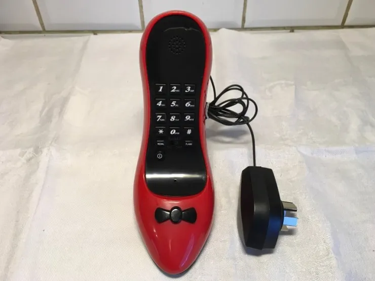 Tradera Vintage telefon Röd högklackad sko. 80- tal> Anden Telefoni