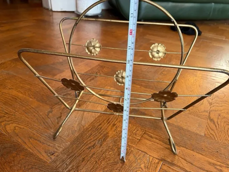 Tradera Vintage Tidningsställ 50 tal i metall med blommor| Indretningsdetaljer