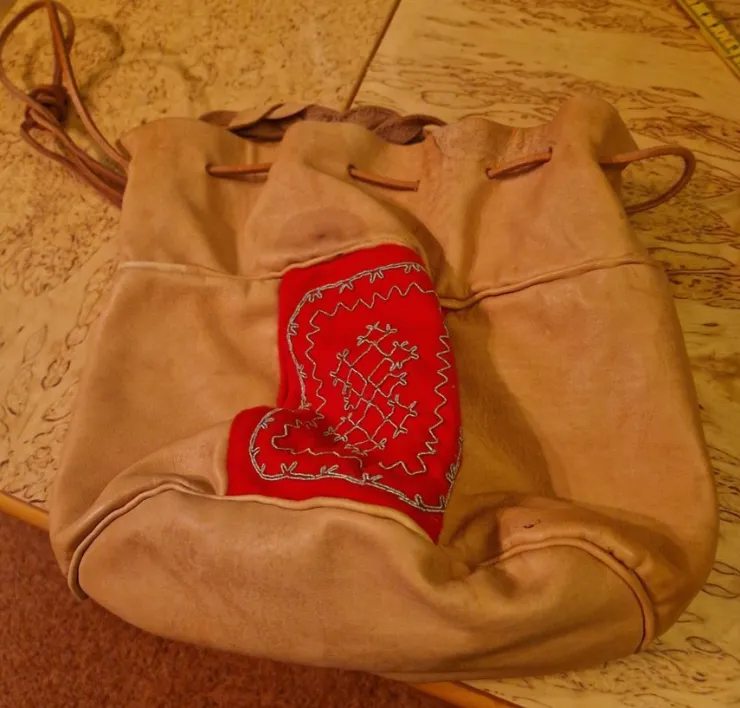 New Väska Skinn Tenntråd Höjd 23 cm Längd 26 cm Kunsthåndværk