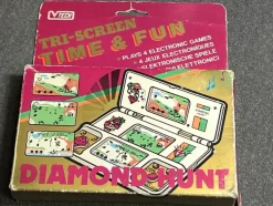 Tradera VTech Tri-Screen Time & Fun Diamond Hunt Boxad> Retro-videospil Og Pocket-spil