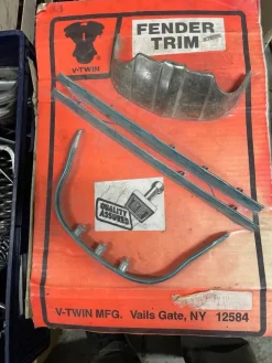 Tradera V-Twin Fender Trim Kit - Nytt i originalförpackning| Motorcykler & Dele