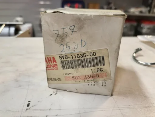 Tradera Yamaha Genuine Accessories 8V0-11635-00| Snescootere